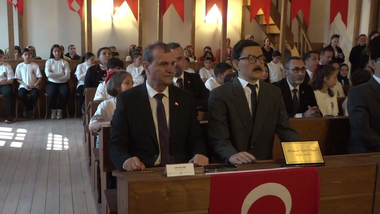 Büyükçekmece Çocuk Meclisi'nden anlamlı kutlama: 23 Nisan coşkusu 'Birinci Meclis'te yaşandı