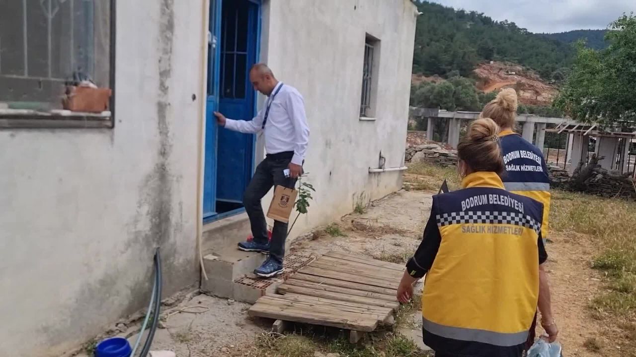 Bodrum Belediyesi'nden yatağa bağımlı hastalara bayram ziyareti