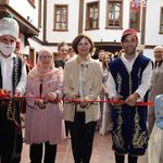 'Geçmişin Zarafeti' sergisi Eskişehir'de sanatseverlerle buluştu