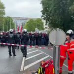 Almanya'nın Köln kentinde savaş karşıtı eyleme polis müdahalesi