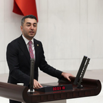Cem Avşar, özel okullardaki kitap ücretlerini TBMM gündemine taşıdı