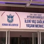 Konak'ta Dünya Barış Günü'nde gökyüzüne rengarenk balonlar salındı