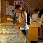 Kuşadası Deniz Ticaret Tarihi Sergi Alanı'na yaz döneminde yoğun ilgi
