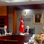 Ticaret Bakanlığı'nda e-ticaret sektörü temsilcileriyle toplantı: Sektörün talep ve beklentileri ele alındı