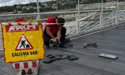 Kocaeli Şehir Hastanesi üst geçidinde hummalı çalışma