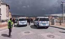 Aksaray'da hak sahipleri teslim edilmeyen TOKİ konutlarından şikayetçi: '8 yıldır bu evleri bekliyoruz'