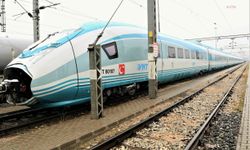 Ankara'da yüksek hızlı tren kazası davası... Müşteki avukatı: 'Politik engellere takıldığı için sanık sandalyelerinde oturması gereken insanlar burada yok'