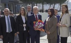 Arkadaşlarına söz verdi, Bursa Büyükşehir Belediye Başkanı Bozbey'i sınıfa getirdi