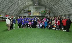 Bafralı kadınlar 8 Mart'ı halı sahada kutladı: Skor 5-5, kazanan dostluk