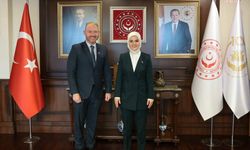 Bakan Göktaş, Yeni Zelanda'nın Ankara Büyükelçisi Greg David Lewis ile görüştü