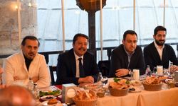 Beypazarı Belediye Başkanı Kasap, iş insanları ile iftarda bir araya geldi