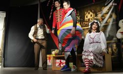 Burhaniye Belediyesi Kent Tiyatrosu'nun 27 Mart'a özel hazırladığı program tamamlandı