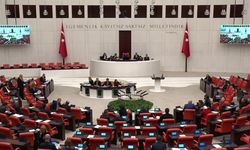 CHP'li Akay: 'Bütçeden günde yaklaşık 10,6 milyar lira, saatte 440 milyon lira, dakikada 7,3 milyon lira faiz ödendi'