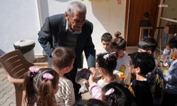 Çukurovalı miniklerden Yaşlılar Haftası'na özel ziyaret