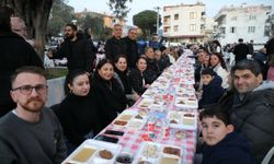Edremit Belediyesi iftar sofraları Altınoluk'ta kuruldu