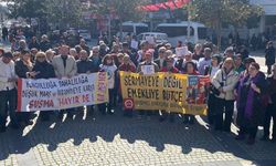 Edremit'te emekliler bayram ikramiyesinin yükseltilmesini istedi