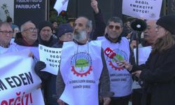 Emekli eylemine katılan 87 yaşındaki emekli öğretmen isyan etti: Simitçinin önünden geçerken simit buram buram  kokuyor