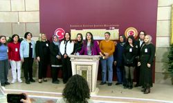 EMEP Milletvekili Karaca, kadınlarla basın toplantısı düzenledi: 'Kadın işçiler sadece ekmeği için değil, ülkenin geleceği için mücadele ediyor'
