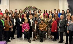 Farklı partilerden kadınlar Mersin'de eşit temsil için buluştu