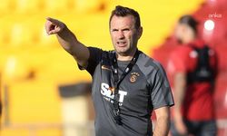 Galatasaray Teknik Direktörü Buruk, Liverpool maçının ardından konuştu: 'İki yarıda da kötü oynadık' 