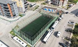 Gemlik Belediyesi'nden spor alanlarına kapsamlı bakım... Çukurbahçe halı sahası yenilendi