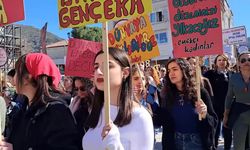 Hatay'da kadınların 8 Mart yürüyüşü: Özgürlüğümüz için mücadele etmekte kararlıyız