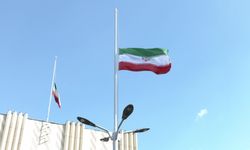 İran Büyükelçiliği'nde taziye ziyareti... Davutoğlu: 'En büyük tehlike bunun İran ve komşuları arasında bir savaşa dönüşmesi'