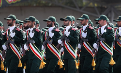 İran Devrim Muhafızları: 'İşgal altındaki topraklar ve ABD üslerini hedef alan en yıkıcı operasyon başlamak üzere'