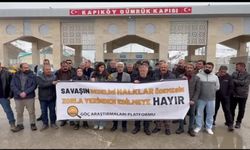 İran sınır kapısında konuşan DEM Parti Van Milletvekili Dindar: 'Biz kimsenin askeri, jandarması değiliz'