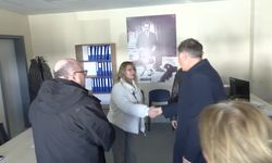 İzmir Büyükşehir Belediye Başkanı Tugay'dan hayvanseverlere çağrı: 'Hafta sonu ya da hafta içi yarım saat gezdirin, hem onlar hem siz iyi hissedeceksiniz'