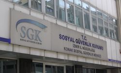 İzmir Emekliler Platformu: 'Emeklinin maaşına yapılan zam, pazara, markete ve faturaya yapılan zamlar karşısında yok olmuştur'