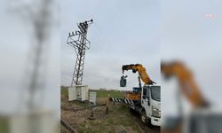 Karla kaplı tarlada kaçak elektrik ile sulama yapılıyordu: Şanlıurfa'da kaçak trafoya el konuldu