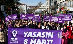 Lüleburgaz'da kadınlar, eşitlik ve dayanışma için yürüdü