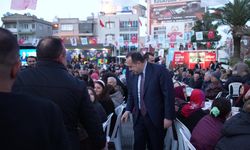 Manisa Büyükşehir Belediye Başkanı Dutlulu, Turgutlu'da kurulan iftar sofrasında vatandaşlar ile buluştu