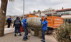 Marmaris Belediye Başkanı Ünlü, Uzunyalı'da sezon öncesi hazırlıkları inceledi