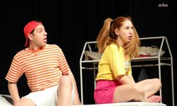 Menteşe Belediye Tiyatrosu, 'Çocuk Parkı Yaraları' ile Fethiye'de sahne aldı