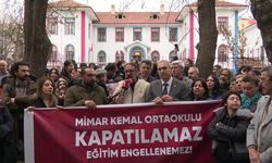 Mimar Kemal Ortaokulu Velileri Dayanışma Platformu: 'Yaşananlar bir 'düzenleme' değil, öğrencilere ve öğretmenlere açık bir eziyettir'