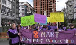 Oflu kadınlar 8 Mart Dünya Emekçi Kadınlar Günü dolayısıyla basın açıklaması yaptı