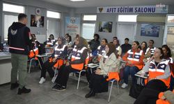 Silivri Arama Kurtarma ekiplerinden üniversite öğrencilerine eğitim