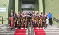 Silivri Belediye Başkanı Balcıoğlu, Bolu'da ilçeyi temsil eden öğrencileri tebrik etti