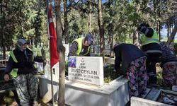 Torbalı Belediyesi'nden şehit mezarlıklarında bakım ve onarım çalışması