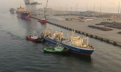 Umman'daki Duqm Limanı'na saldırı düzenlendi