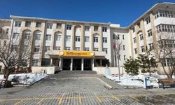 Vanlı öğrenciler, 'Kendi kendini temizleyebilen camlar' projesiyle 57. TÜBİTAK Araştırma Yarışması'nda ilde birinci oldu