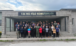 Yalova'da ortaokul öğrencileri, 'Mehmetçikle Bir Gün Projesi' kapsamında 18'inci Ana Jet Üs Komutanlığı'nı ziyaret etti