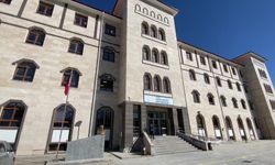 Yozgat'ta okul müdürü makamında öğrencinin ağabeyi tarafından darbedildi