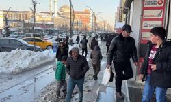 Yüksekovalı yurttaşlar enflasyon rakamlarına ilişkin konuştu: 'TÜİK'e göre enflasyon yüzde 31,5 ama vatandaşın cebine baktığınızda bu oran çok daha yüksek hissediliyor'