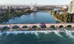 Yüreğir Belediyesi'nden Taşköprü'de beş bin kişilik iftar sofrası