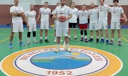 1957 Menderes Spor Kulübü Erkek Basketbol A Takımı'ndan sıfır atık mesajı