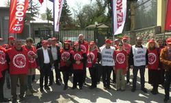 80 gündür grevde olan Özel İtalyan Lisesi öğretmenleri, İtalya'nın Ankara Büyükelçiliği önünde: Herkesi ülkemizin kanunlarına sahip çıkmaya davet ediyoruz