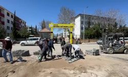 Adıyaman'da altyapı çalışmaları nedeniyle zarar gören kaldırımlar yenileniyor